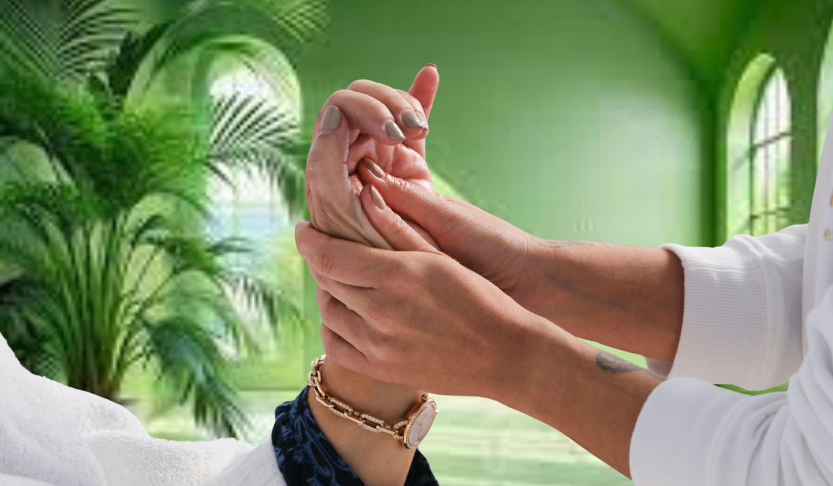 Kronik stres ve meridyen terapisi seansı sırasında bilek noktasından enerji dengelemesi yapan huzurlu bir yakın plan görseli.